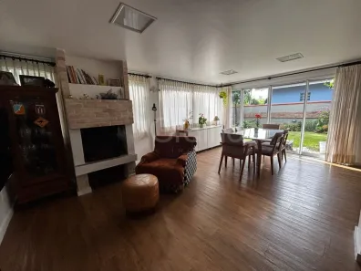 Casa com 3 Quartos à venda, 166m² no Carianos, Florianópolis