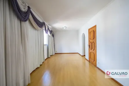Apartamento com 3 Quartos para alugar, 124m² no Centro, Curitiba