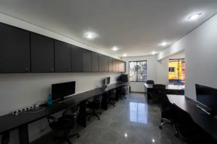 Ponto Comercial para alugar, 30m² no Jardim das Acácias, São Paulo