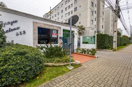Apartamento com 2 Quartos para alugar, 48m² no Pinheirinho, Curitiba