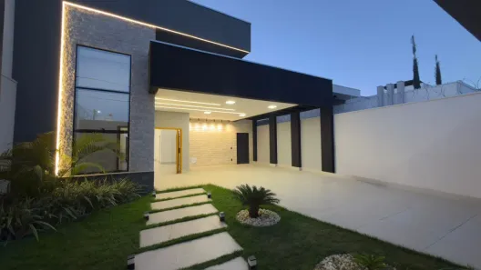Casa com 4 Quartos à venda, 141m² no Morada do Sol, Montes Claros