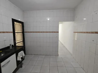 Casa com 2 Quartos para alugar, 50m² no Santa Maria, Osasco