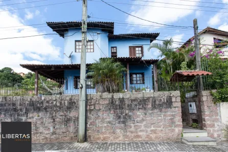 Casa com 4 Quartos à venda, 228m² no Vila Nova, Porto Alegre