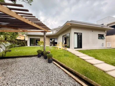 Casa de Condomínio com 3 Quartos à venda, 236m² no Balneário Praia do Pernambuco, Guarujá