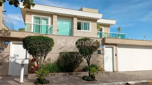 Sobrado com 7 Quartos à venda, 427m² no Jardim Virgínia, Guarujá