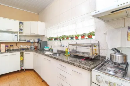 Casa com 4 Quartos à venda, 240m² no Bela Vista, Porto Alegre
