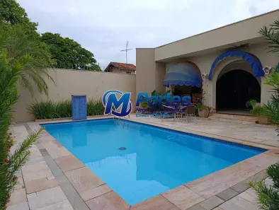 Casa com 3 Quartos à venda, 228m² no Aeroporto, Barretos