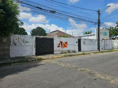 Lote/Terreno à venda, 990m² no Itaperi, Fortaleza