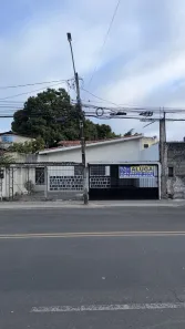 Casa com 3 Quartos para alugar, 230m² no Campo Grande, Recife