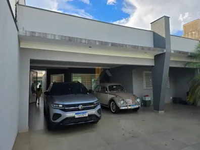Casa com 3 Quartos à venda, 203m² no Loteamento Chamonix, Londrina