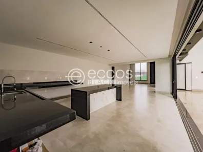 Casa de Condomínio com 4 Quartos à venda, 229m² no Laranjeiras, Uberlândia