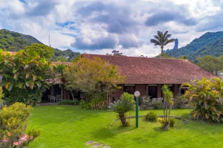 Casa de Condomínio com 5 Quartos à venda, 504m² no Carlos Guinle, Teresópolis