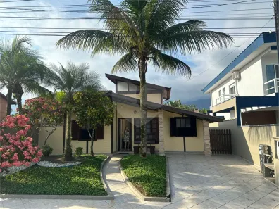 Casa de Condomínio com 3 Quartos à venda, 120m² no Centro, Bertioga
