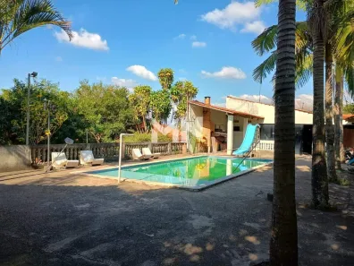 Fazenda/Sítio com 2 Quartos à venda, 180m² no Pinheirinho, Itu