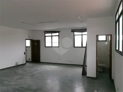 Sala Comercial para alugar, 47000m² no Jardim da Glória, Cotia
