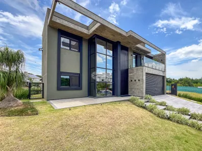 Casa de Condomínio com 5 Quartos à venda, 440m² no Vila Nova, Porto Alegre