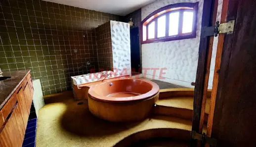 Sobrado com 4 Quartos à venda, 520m² no Cumbari, Mairiporã
