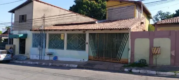 Casa com 6 Quartos à venda, 150m² no Jardim Leblon, Cuiabá