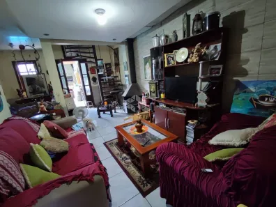 Casa com 3 Quartos à venda, 180m² no Lomba do Pinheiro, Porto Alegre