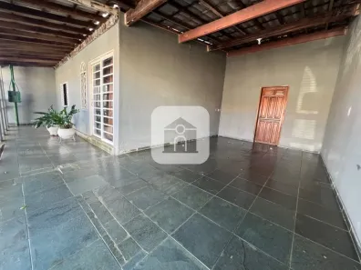 Casa com 4 Quartos à venda, 300m² no Santiago, Araguari