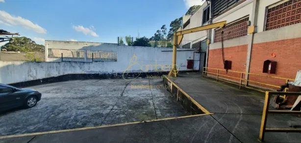 Galpão/Depósito/Armazém à venda, 2596m² no Canhema, Diadema