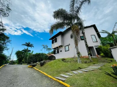 Casa de Condomínio com 5 Quartos à venda, 190m² no Ponta das Canas, Florianópolis