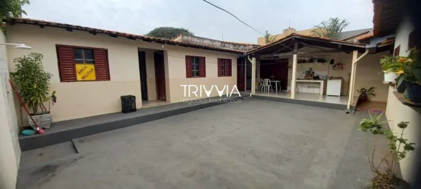 Casa com 5 Quartos à venda, 218m² no Segismundo Pereira, Uberlândia