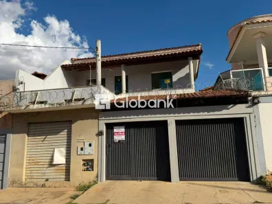 Casa com 4 Quartos para alugar, 130m² no Panorama II, Montes Claros