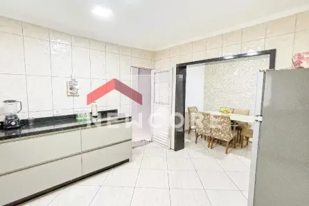 Sobrado com 3 Quartos à venda, 189m² no Parque Erasmo Assunção, Santo André
