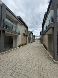 Casa de Condomínio com 4 Quartos à venda, 200m² no Ipitanga, Lauro de Freitas