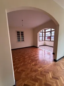 Apartamento com 3 Quartos para alugar, 130m² no Centro, Petrópolis