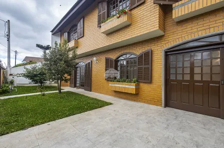 Sobrado com 3 Quartos à venda, 144m² no Cabral, Curitiba