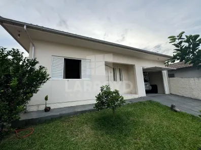 Casa com 3 Quartos à venda, 127m² no Fábio Silva, Tubarão