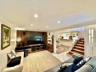 Sobrado com 3 Quartos à venda, 158m² no Chácara Pavoeiro, Cotia