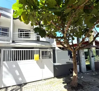 Casa com 4 Quartos à venda, 127m² no Meia Praia, Itapema