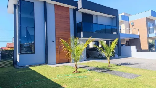 Casa de Condomínio com 4 Quartos à venda, 375m² no São João do Rio Vermelho, Florianópolis