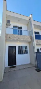 Sobrado com 2 Quartos à venda, 66m² no Costa e Silva, Joinville