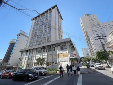 Sala Comercial para alugar, 90m² no Centro, Caxias do Sul