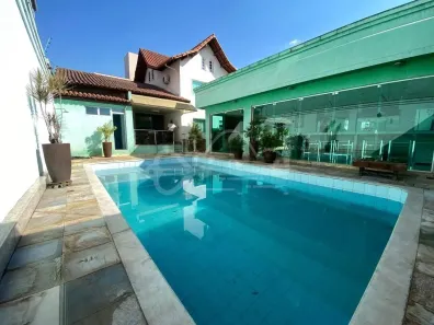 com 5 Quartos para alugar, 500m² no Ouro Preto, Belo Horizonte