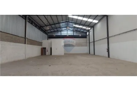 Galpão/Depósito/Armazém para alugar, 330m² no Vila Bretas, Governador Valadares