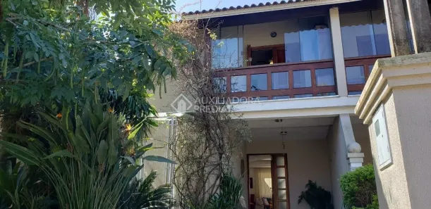 Casa de Condomínio com 3 Quartos à venda, 300m² no Cavalhada, Porto Alegre