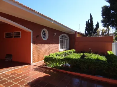 Casa com 3 Quartos para alugar, 180m² no Petrópolis, Londrina