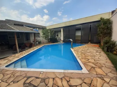 Casa com 4 Quartos para venda ou aluguel, 400m² no Alvorada, Cuiabá