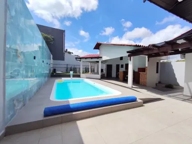 Casa com 3 Quartos à venda, 180m² no Pioneiros Catarinenses, Cascavel
