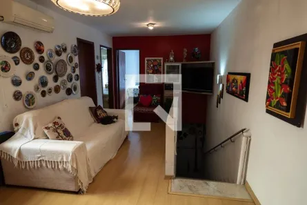 Casa com 3 Quartos à venda, 257m² no Rio Branco, Porto Alegre