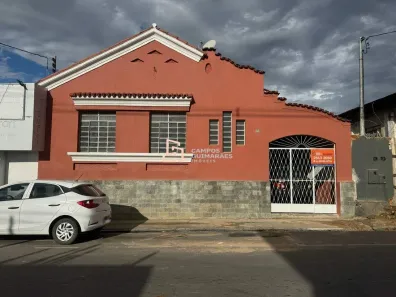 Casa com 3 Quartos para alugar, 138m² no Centro, Esmeraldas