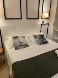 Kitnet com 1 Quarto à venda, 26m² no Mont Serrat, Porto Alegre
