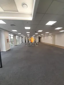 Sala Comercial para alugar, 561m² no Água Verde, Curitiba