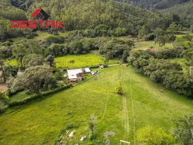 Fazenda/Sítio com 3 Quartos à venda, 200m² no , Joanópolis