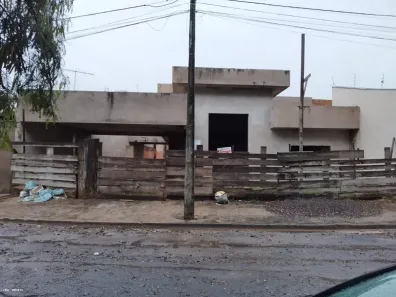 Casa com 3 Quartos à venda, 130m² no Jardim Iguaçu, Presidente Prudente
